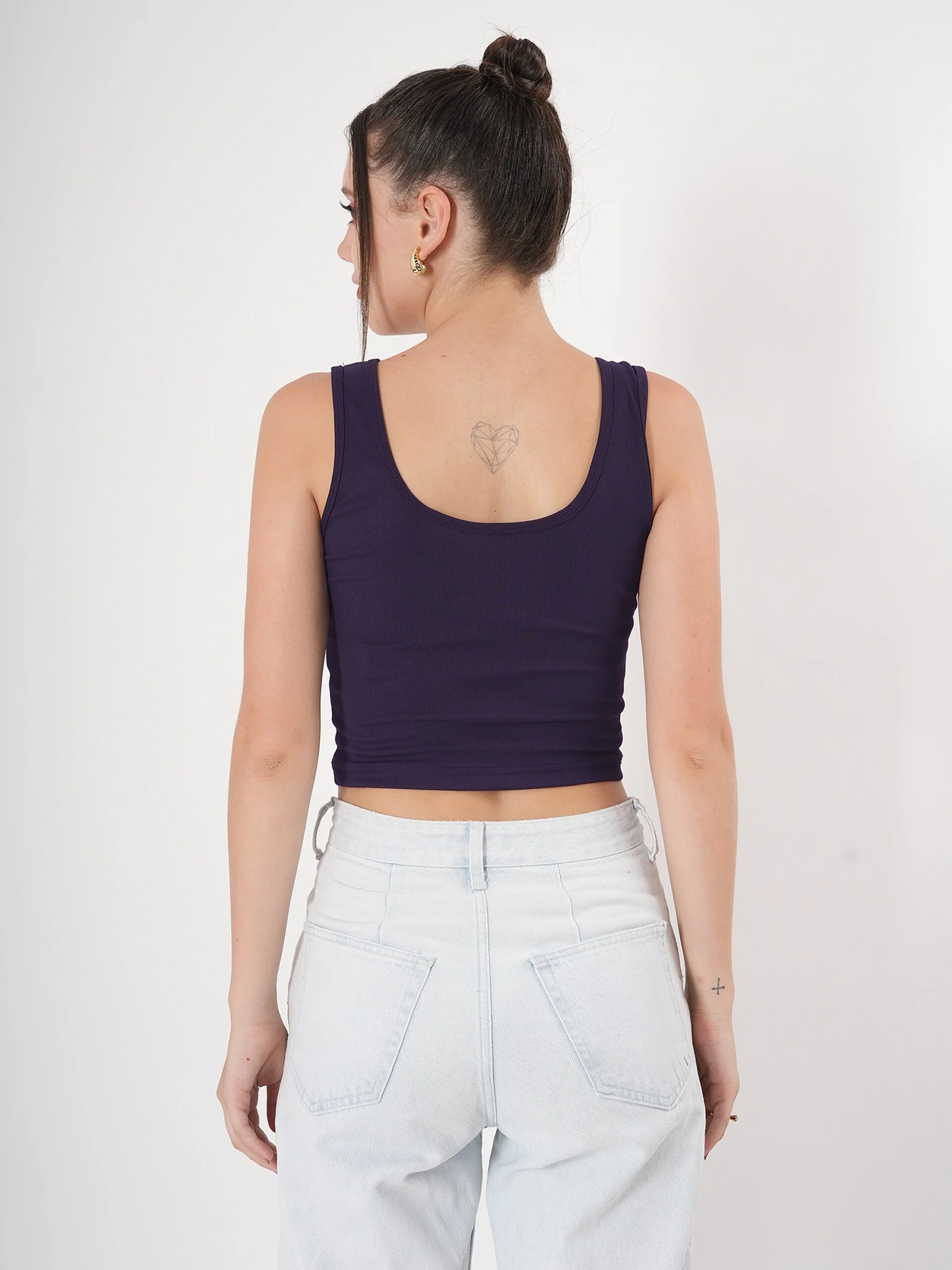 Clobug Solid Sleeveless Round Neck Crop Top - Image 18