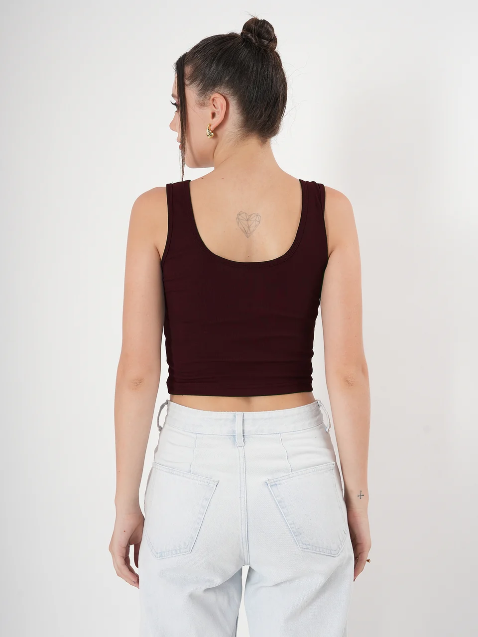 Clobug Solid Sleeveless Round Neck Crop Top - Image 42